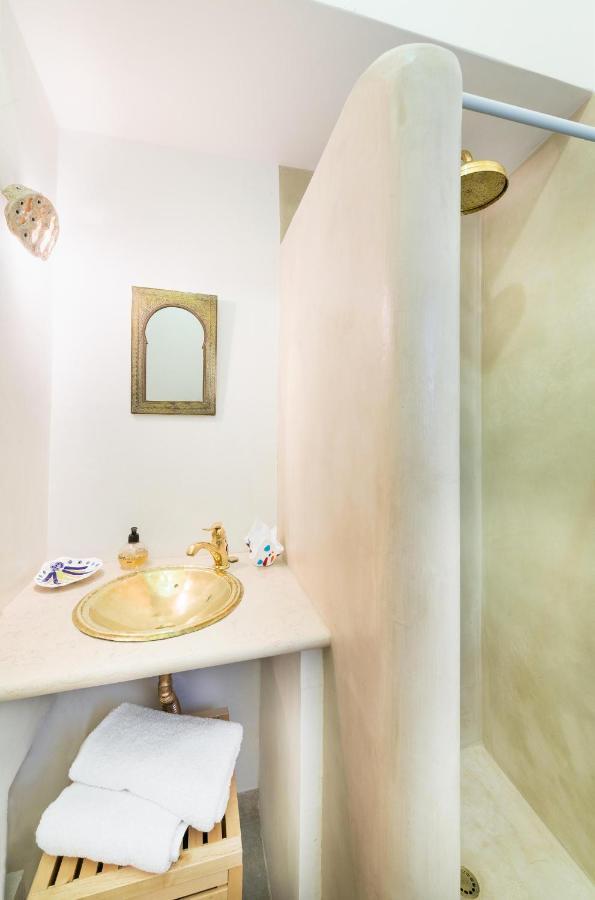 Masseria Il Mandorlo Fiorito X 8 Piscina Privata Ceglie Messapica Exterior foto